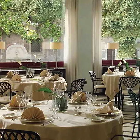 فندق The Church Village 3*