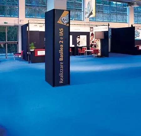 فندق The Church Village 3*