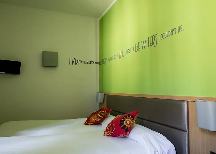 The Church Village 3* 罗马